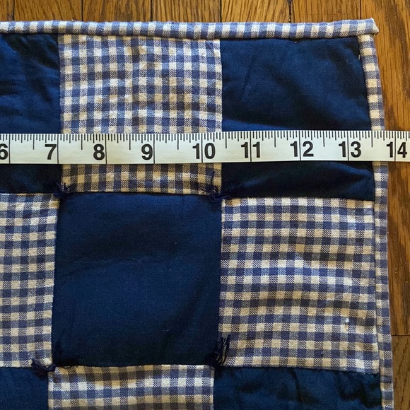 Checkered Table Runner - Picture 8 of 8